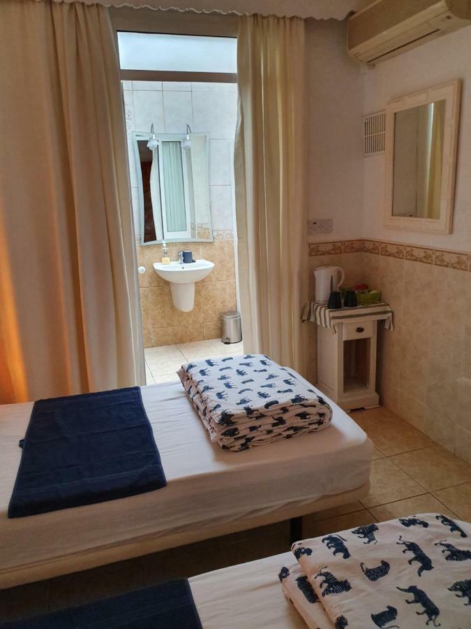 Roberto Guest House Бенальмадена Экстерьер фото